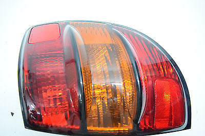 04 05 06 07 08 PONTIAC VIBE RIGHT PASSENGER TAIL LIGHT TAILLIGHT OEM