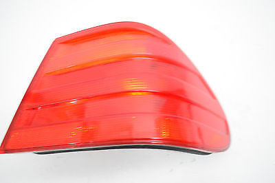 96 97 98 99 MERCEDES E320 E420 RIGHT PASSENGER TAIL LIGHT TAILLIGHT