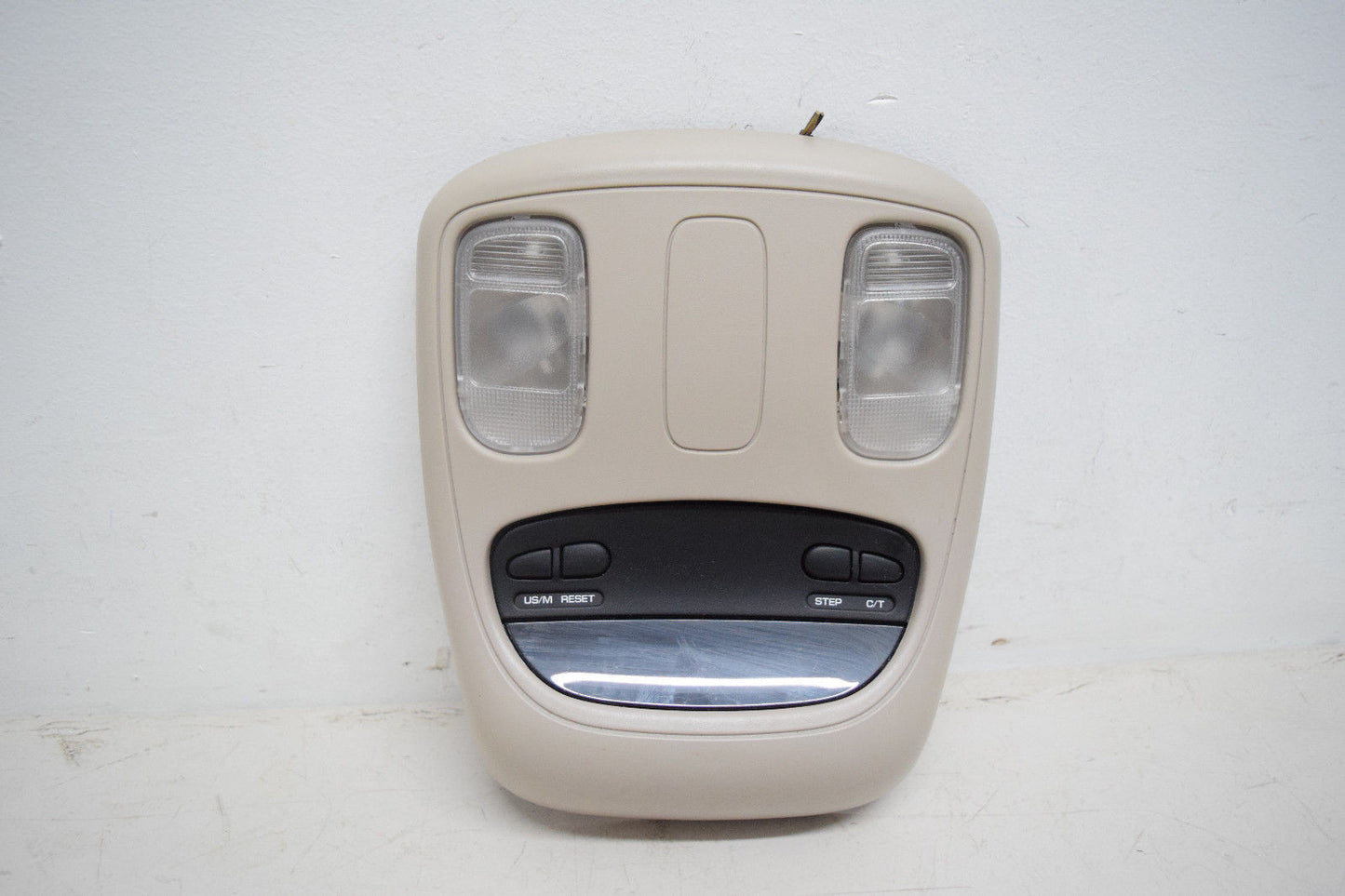 02 03 04 05 DODGE RAM 1500 2500 OVERHEAD CONSOLE DOME LIGHT WITH DISPLAY