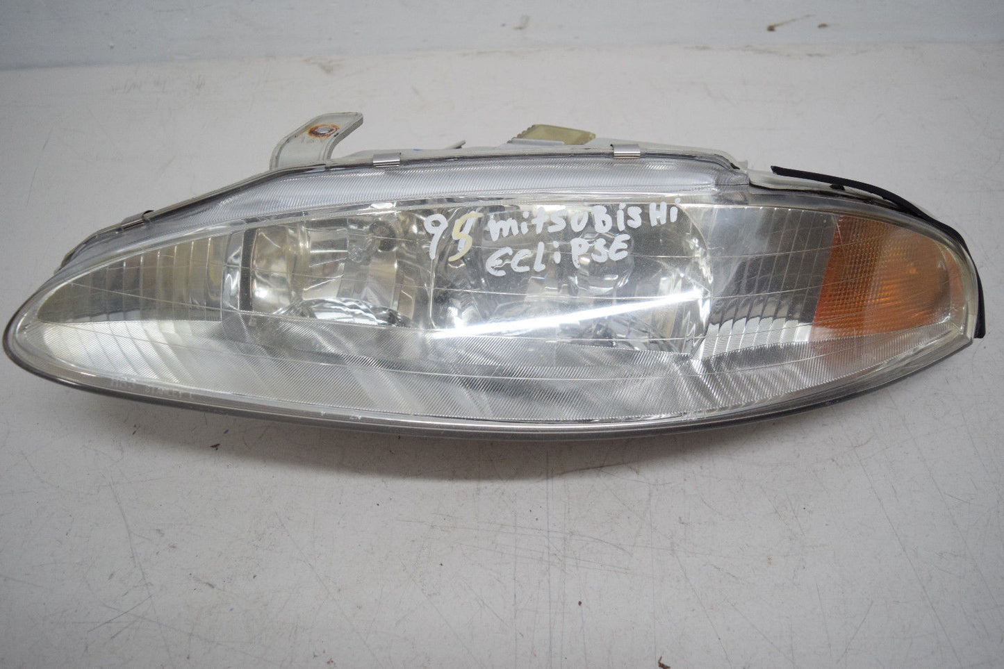 94 95 96 MITSUBISHI GALANT LEFT DRIVER HEADLIGHT LAMP OEM