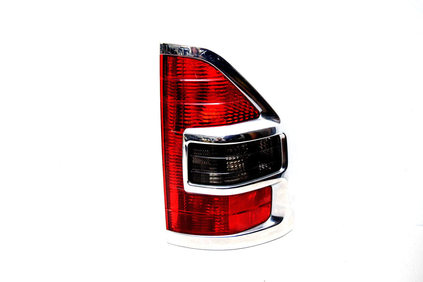 01 02 MITSUBISHI MONTERO LIMITED RIGHT PASSENGER TAIL LIGHT TAILLIGHT OEM