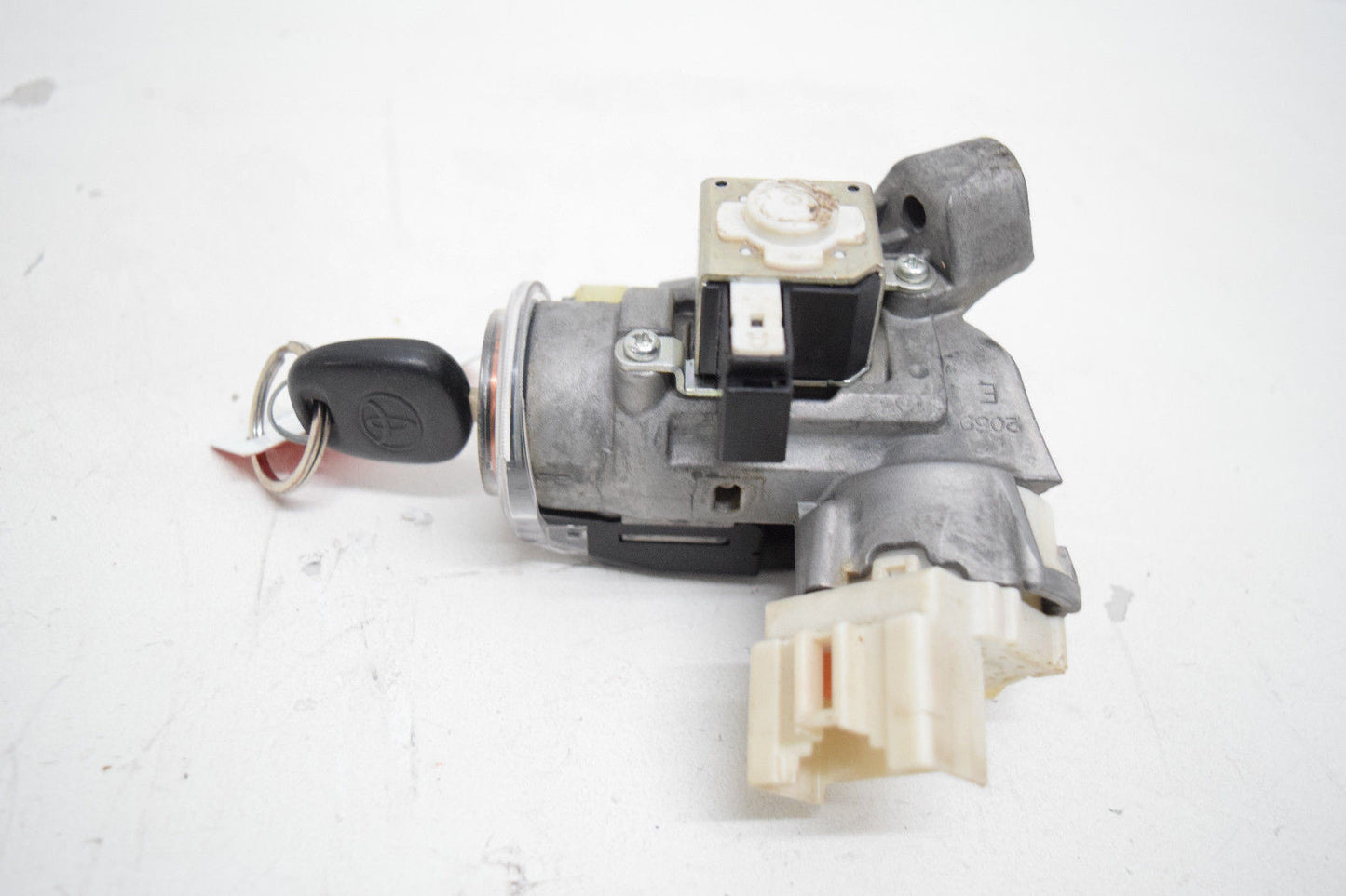 07 08 09 10 11 TOYOTA CAMRY IGNITION SWITCH WITH KEY