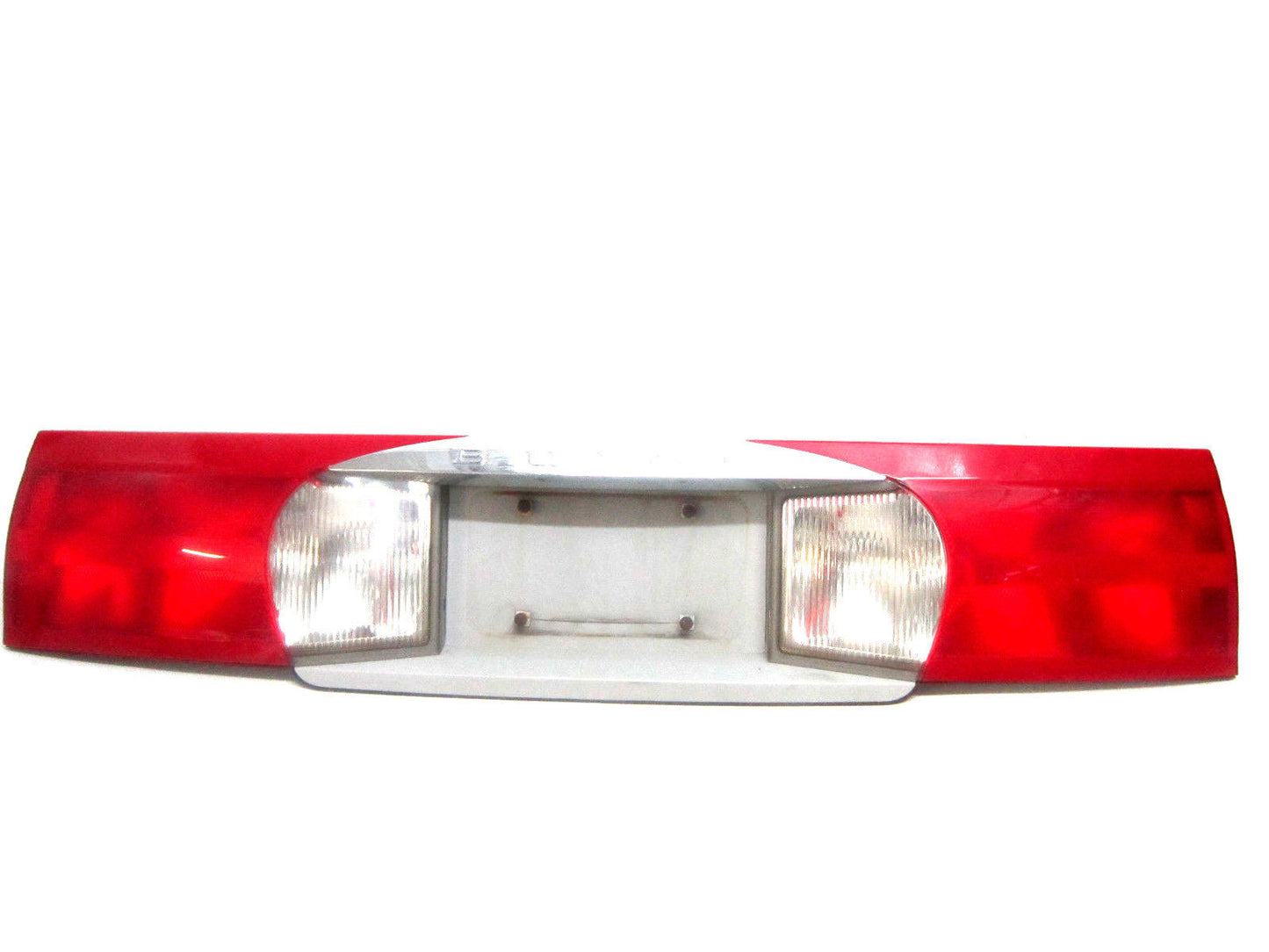 02 03 04 05 06 07 BUICK RENDEZVOUS RENDEVOUS CENTER TAILIGHT TAIL LIGHT