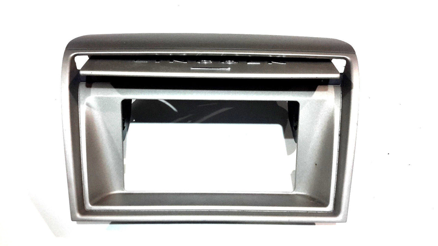 03 04 05 LINCOLN AVIATOR DASH RADIO COVER
