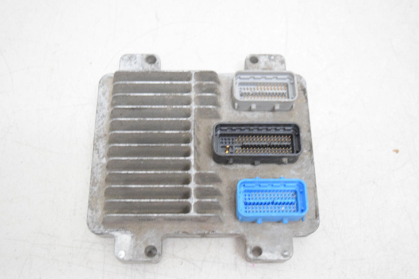 06 CHEVY EQUINOX MALIBU TORRENT ECU ECM ENGINE COMPUTER 12604028