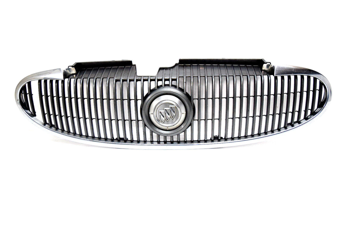04 05 06 07 BUICK RAINIER FRONT GRILLE GRILL WITH EMBLEM MISSING PIECE