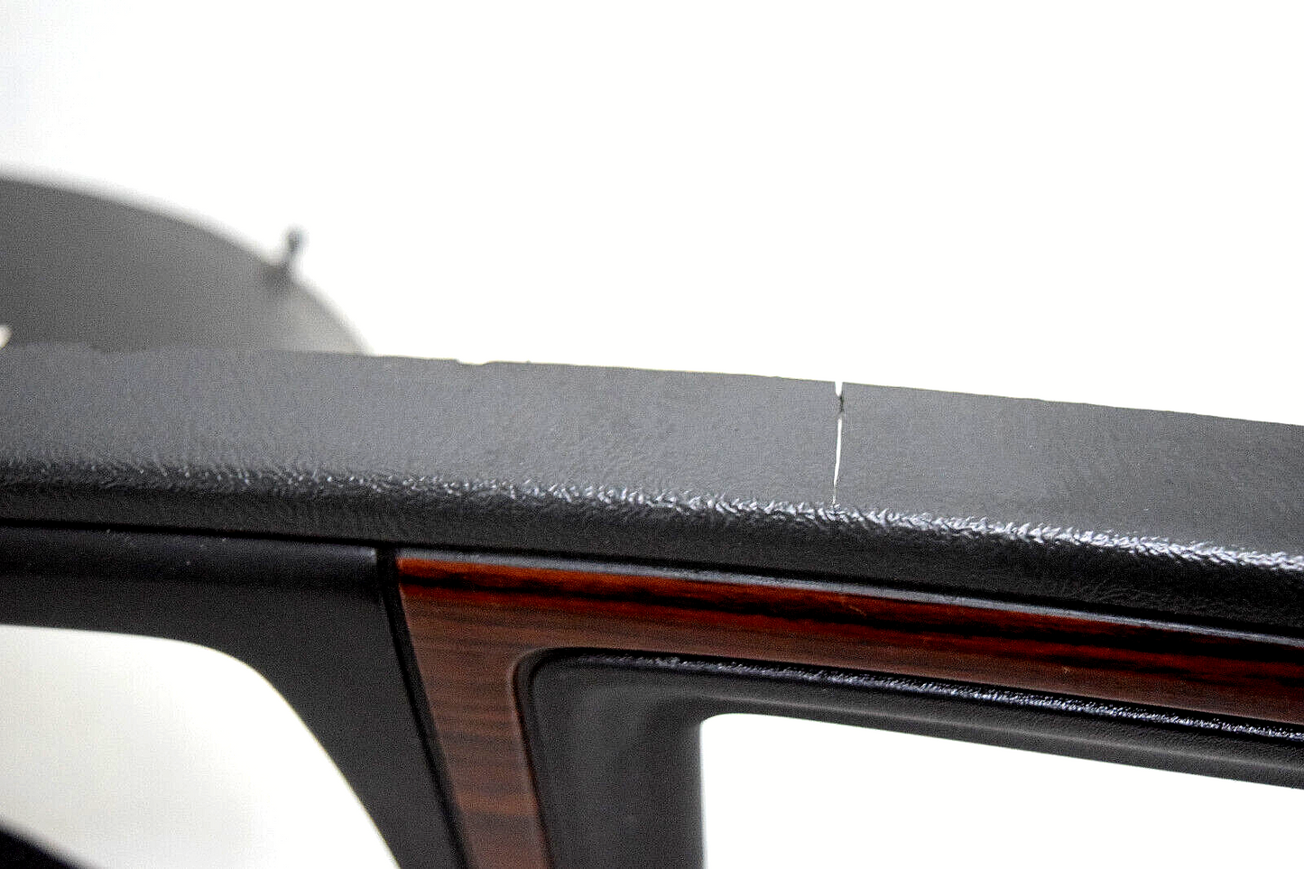 03 04 05 06 Cadillac Escalade Speedometer Radio Dash Bezel Woodgrain Gray