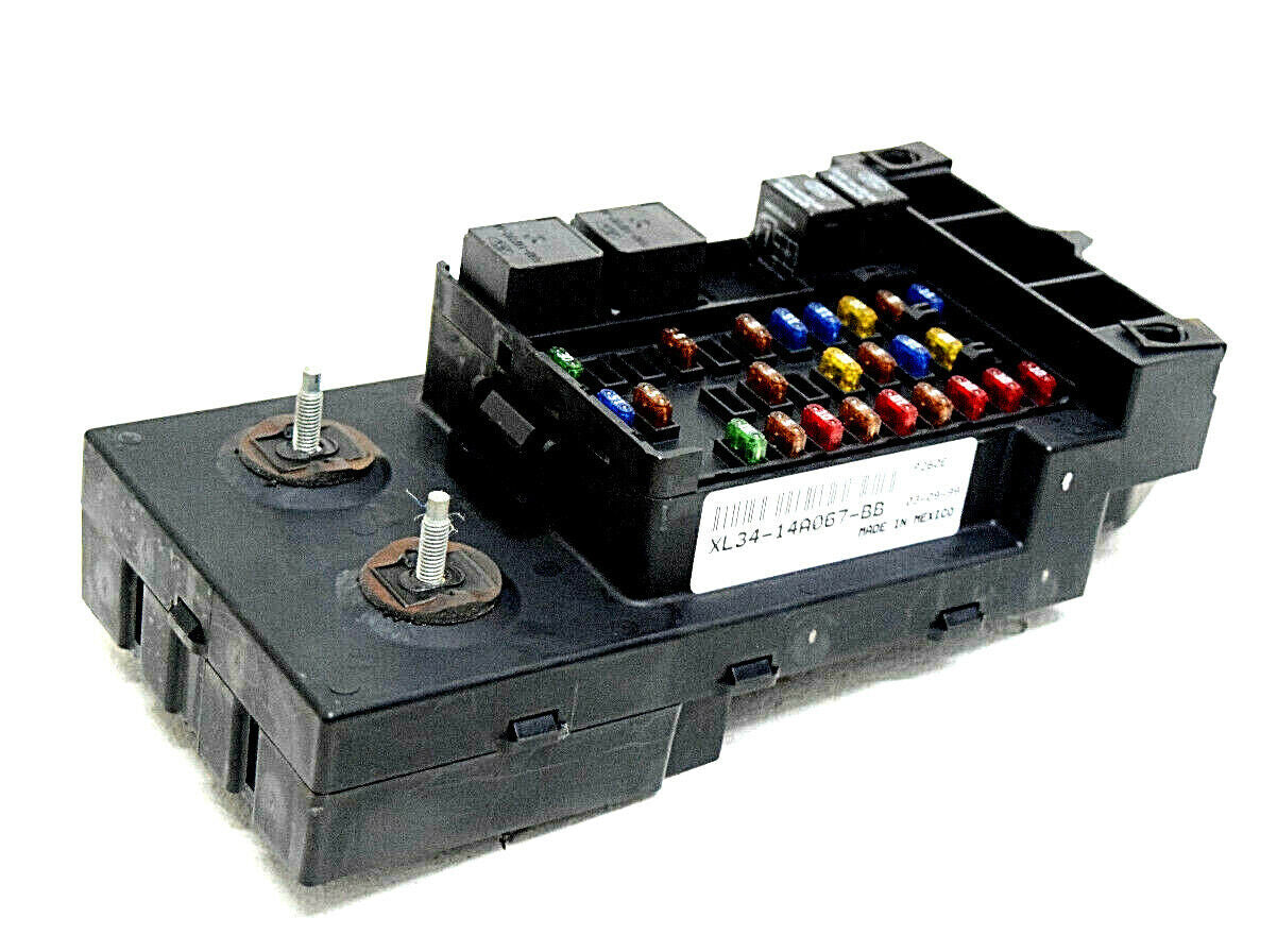 99 00 01 02 03 Ford F150 Under Dash Fuse Box Relay XL34-14A067-BB