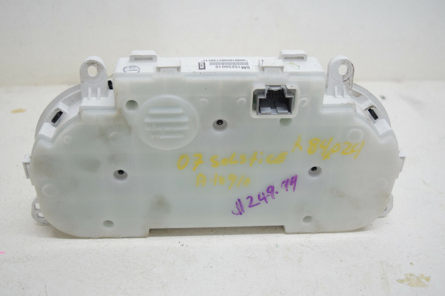 07 Pontiac Solstice Speedometer Instrument Cluster Gauges 84K