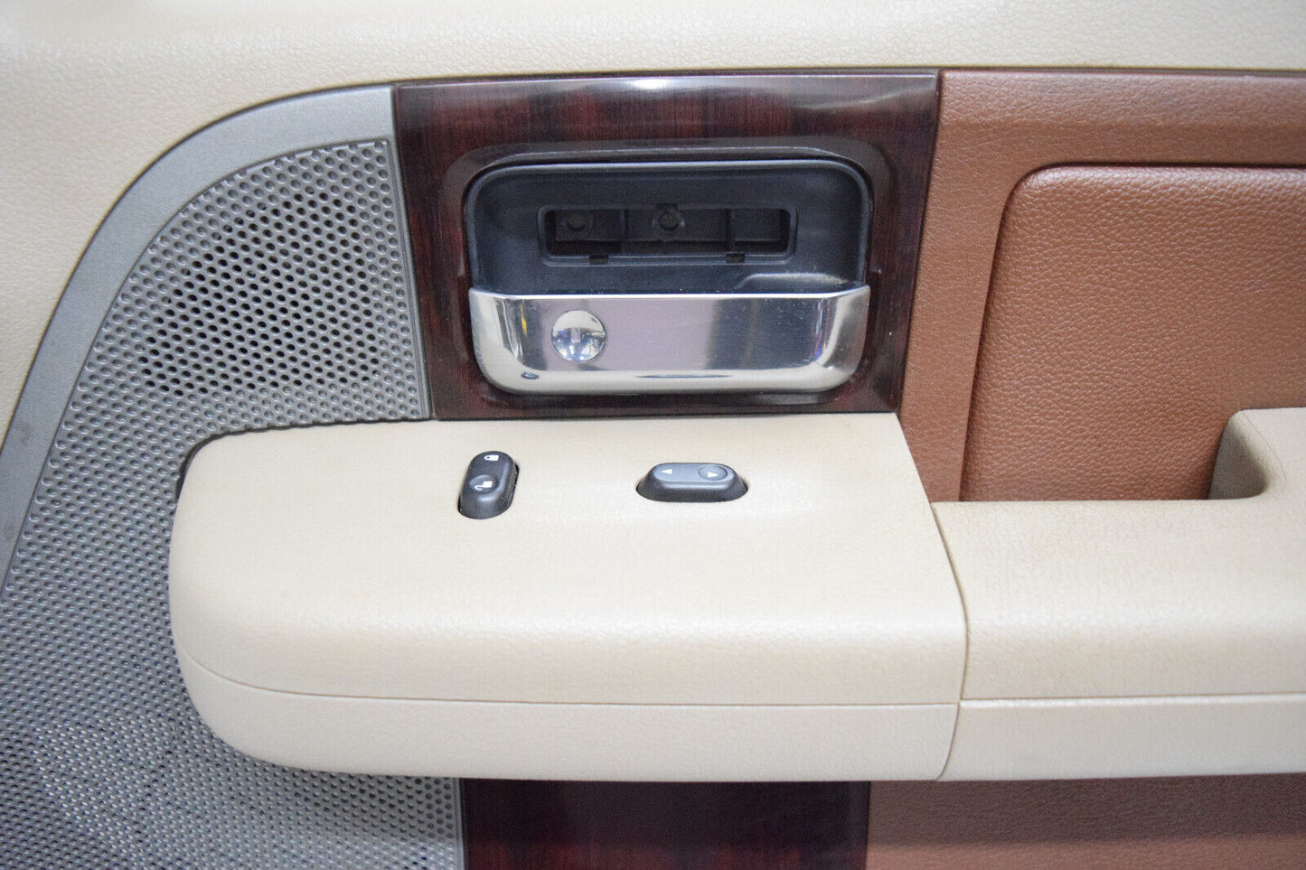 04 05 06 07 08 F150 King Ranch Lariat Door Panel Right Passenger Side Tan Brown