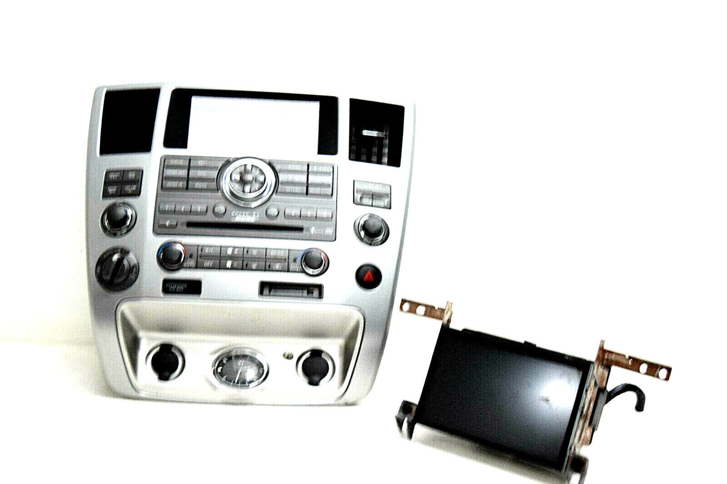 08 09 10 11 12 Infiniti QX56 Armada Navigation Radio Climate Control Screen