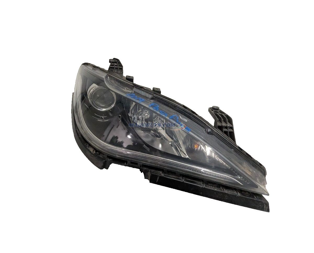 2017-2020 Chrysler Pacifica Xenon HID Headlight w/LED DRL Right Passenger OEM