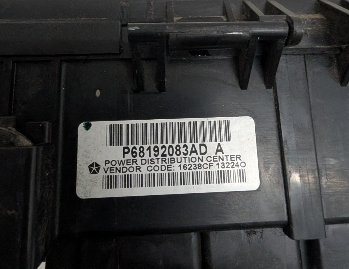 13-14 Ram 1500 3.6L V6 Engine Fuse Box Power Distribution Center 68192083AD