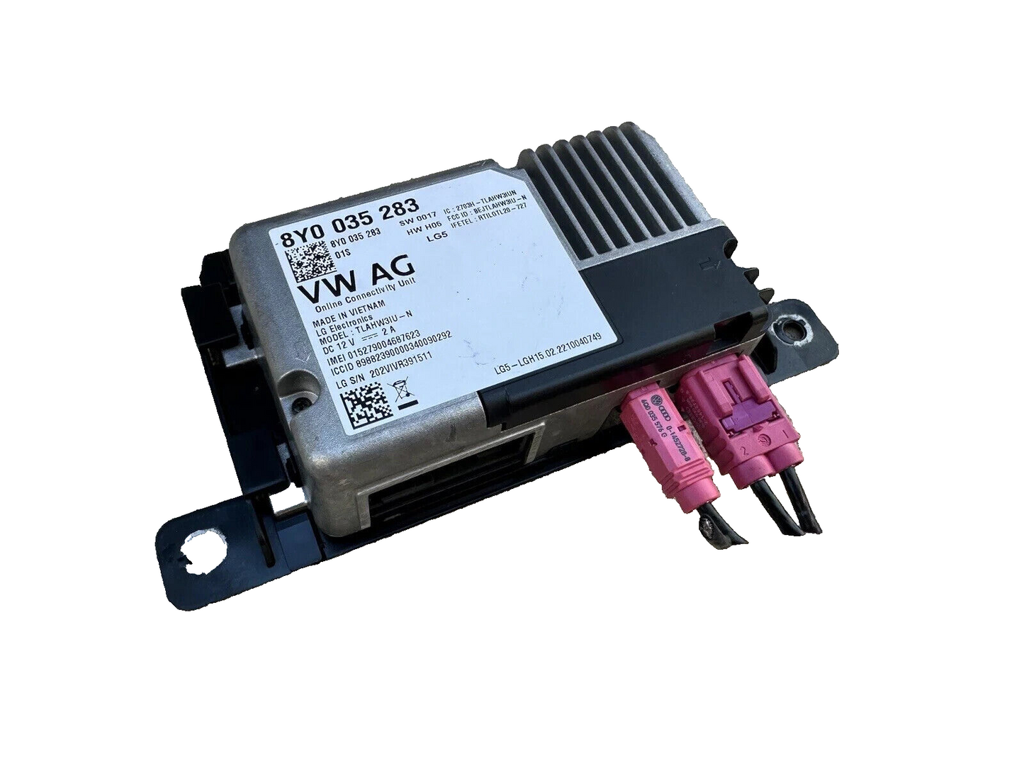 22 23 24 Audi A3 S3 Radio Online Communication Unit  OCU   8Y0 035 283