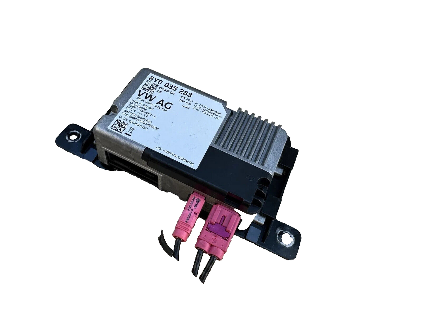 22 23 24 Audi A3 S3 Radio Online Communication Unit  OCU   8Y0 035 283