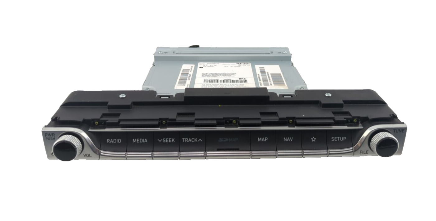 19 20 21 Genesis G70 Navigation  Cd Player Radio Receiver