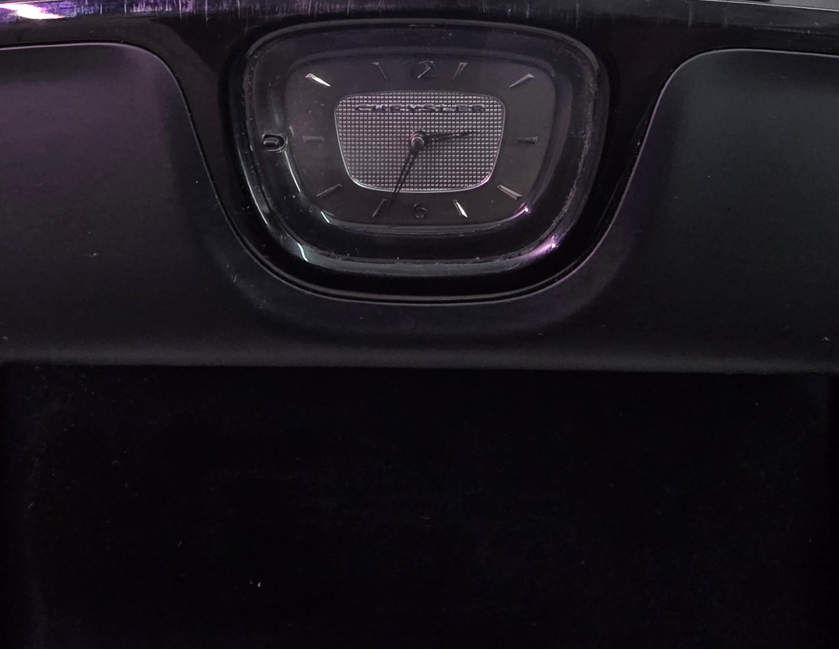 2015-2022  Chrysler 300 Navigation 4C Radio Display Screen Bezel CarPlay Android