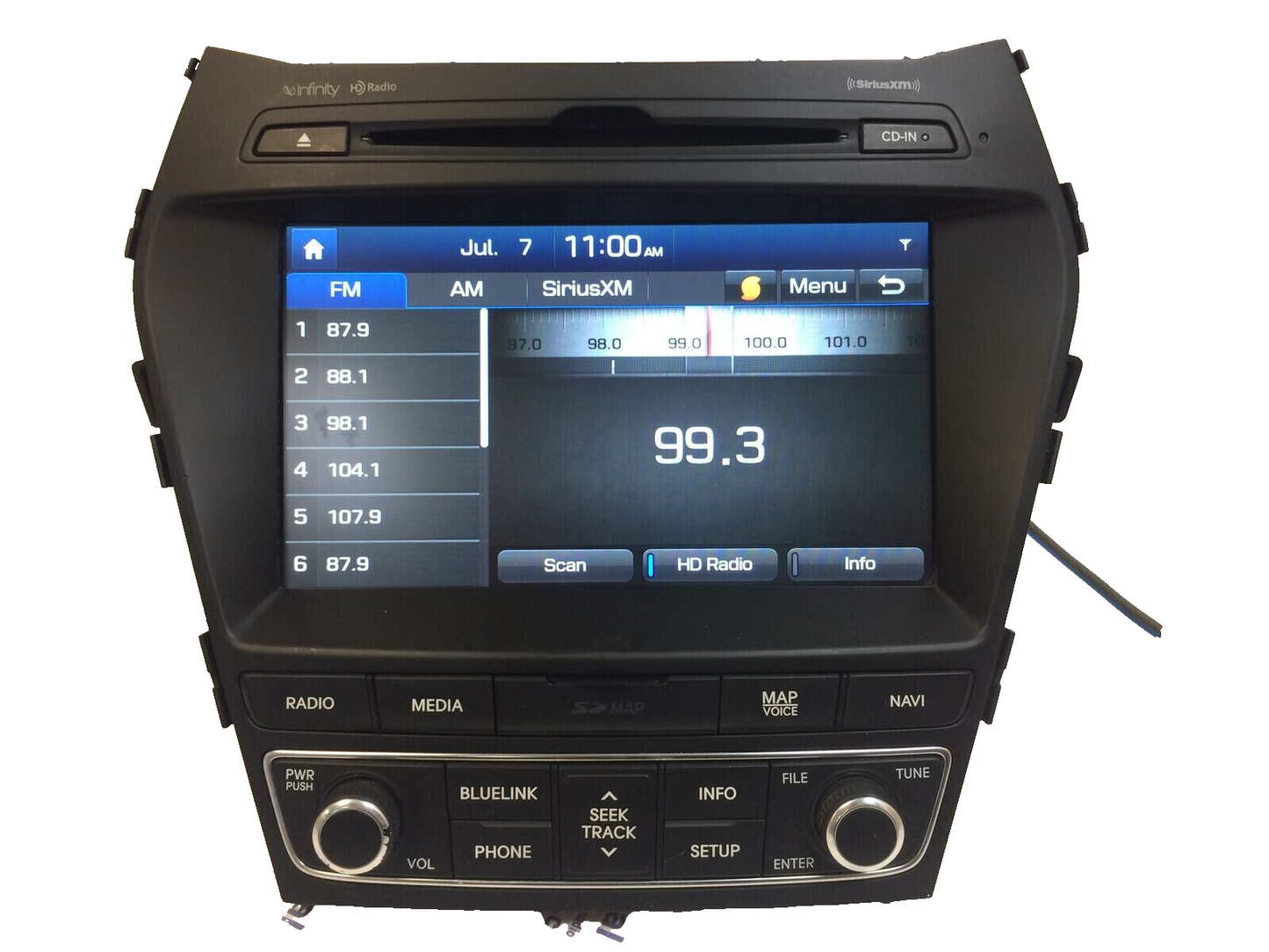 17 18 19  Hyundai Santa Fe  Navigation Bluelink HD Radio XM AM FM CD Player