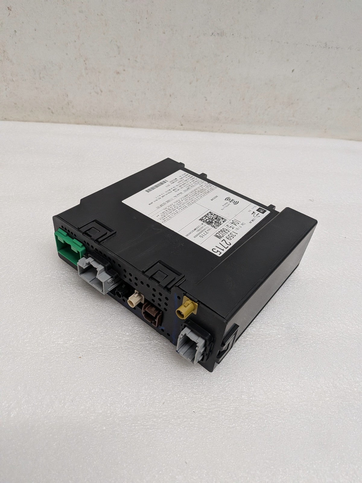 2013-2015 GM Cadillac Radio Receiver Control Module Tuner  OEM 13592804