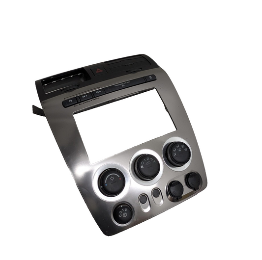 06 07 08 09 10 Hummer H3 Center Dash Radio Climate Control Air Vent Bezel