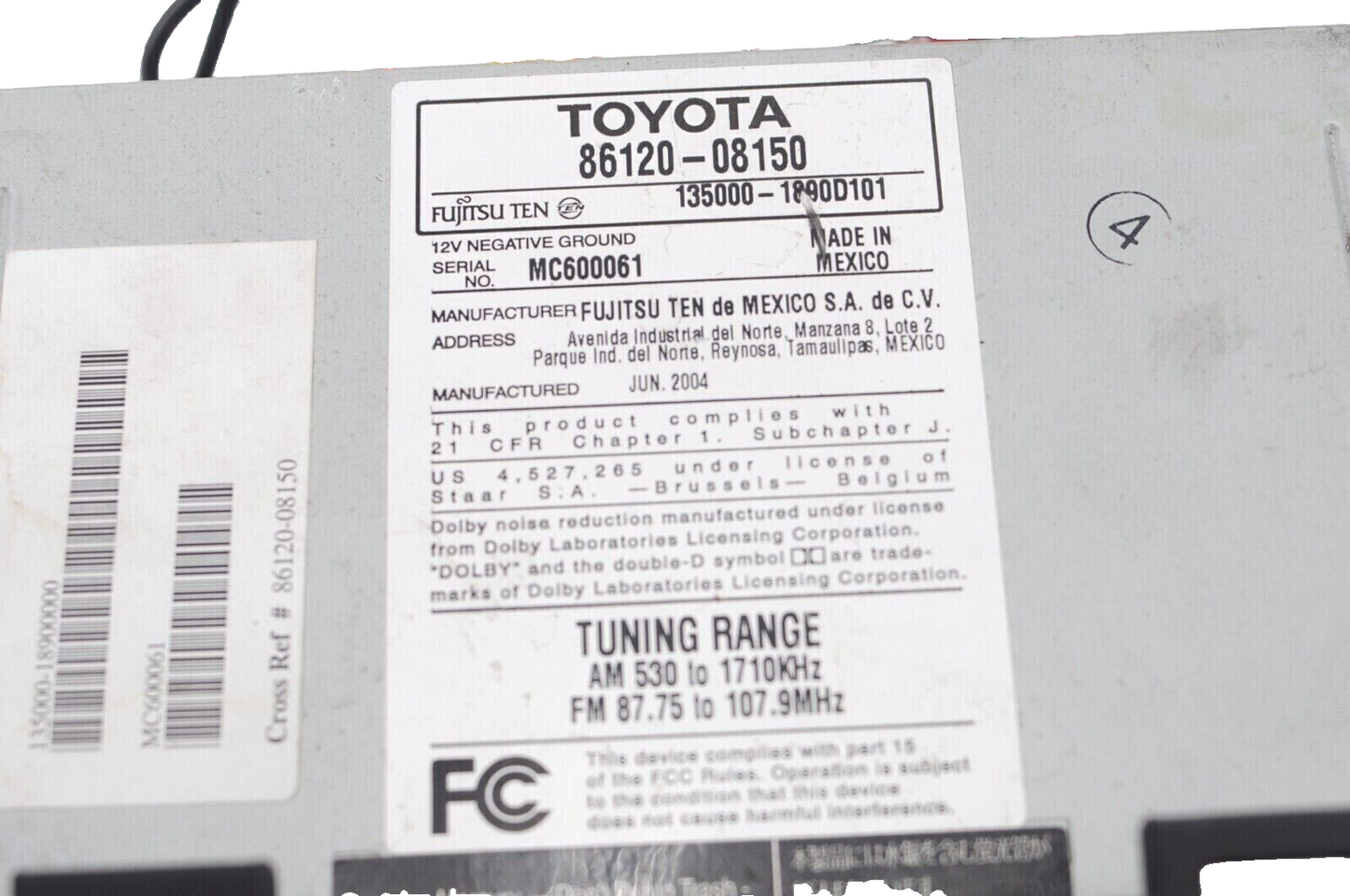 04 05 Toyota Sienna  Radio  Voice Navigation  GPS Display Fujitsu 86120-08150