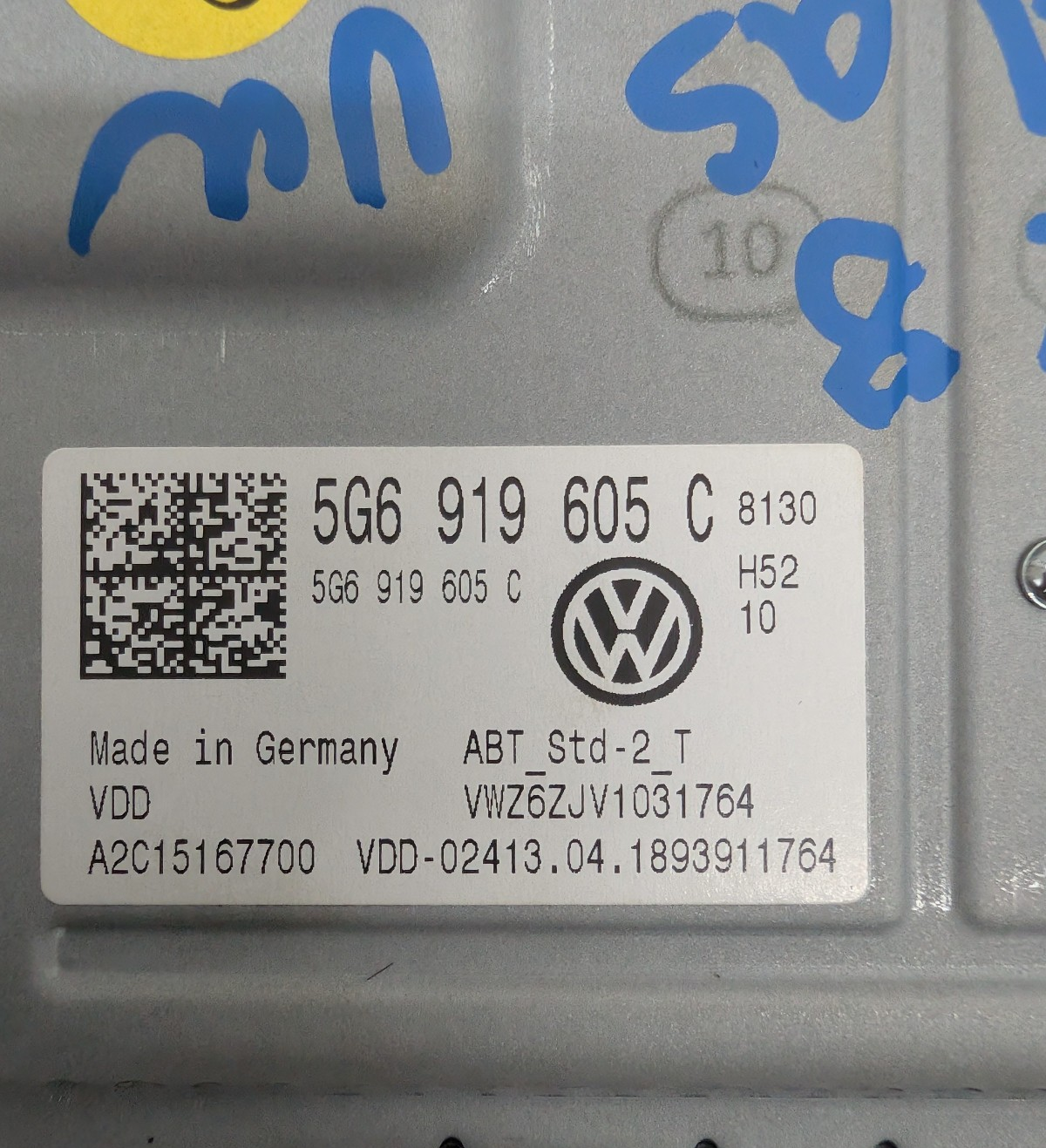 2018-2021 VW Atlas GTI R MK7.5 Golf Radio 8" Glass Touchscreen Display