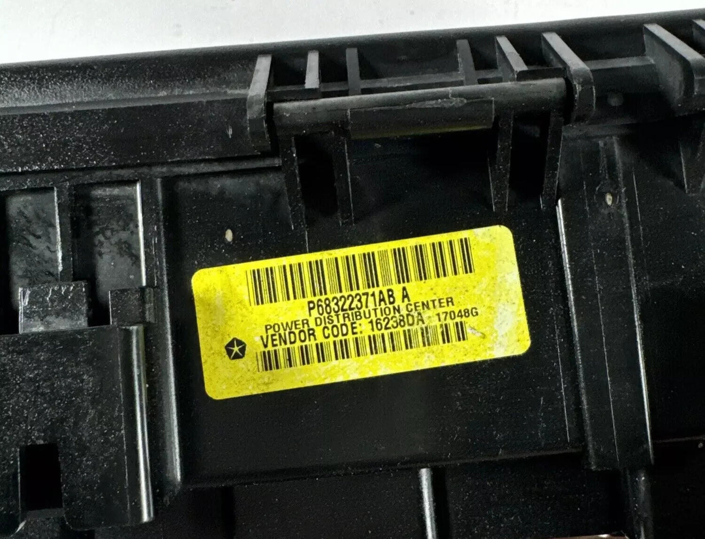 16 17 18 19  Dodge Ram 1500 Totally Integrated  Module Fusebox TIPM P68322371AA