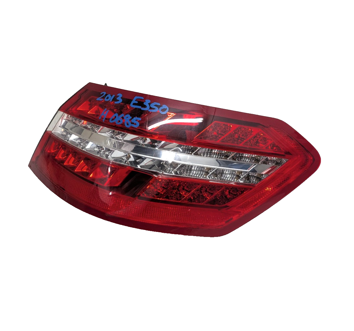 2010-2013 Mercedes E350 Sedan Passenger RH Outer Tail Light LED OEM A2129060858