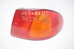 98 99 00 01 02 TOYOTA COROLLA RIGHT PASSENGER TAIL LIGHT TAILIGHT OEM 1