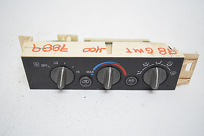 96 97 98 99 00 CHEVY GMC CLIMATE CONTROL OEM BROKEN MOUNTS