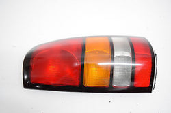 03 04 05 06 GMC SIERRA RIGHT PASSENGER TAIL LIGHT