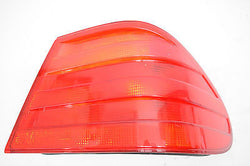 96 97 98 99 MERCEDES E320 E420 RIGHT PASSENGER TAIL LIGHT TAILLIGHT