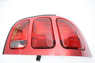 96 97 98 FORD MUSTANG RIGHT PASSENGER TAIL LIGHT TAILLIGHT OEM