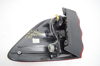 01 02 03 04 TOYOTA SEQUOIA LEFT DRIVER TAIL LIGHT OEM