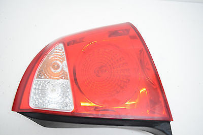 04 05 06 KIA SPECTRA RIGHT PASSENGER TAIL LIGHT TAILLIGHT OEM