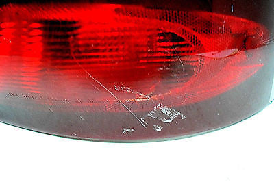 04 05 06 07 08 PONTIAC GRAND PRIX RIGHT PASSENGER TAILLIGHT SMALL CRACK