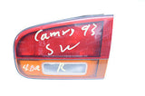 92 93 94 95 96 TOYOTA CAMRY RIGHT PASSENGER CENTER TAIL LIGHT TAILIGHT