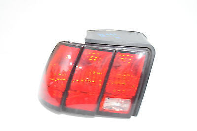 99 00 01 02 03 04 FORD MUSTANG LEFT DRIVER TAIL LIGHT