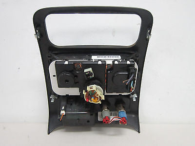 02 03 04 05 06 07 JEEP LIBERTY CLIMATE CONTROL DASH BEZEL OEM