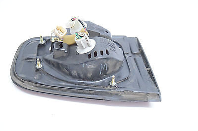 92 93 94 95 96 TOYOTA CAMRY RIGHT PASSENGER CENTER TAIL LIGHT TAILIGHT