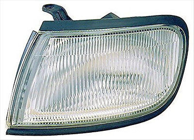 Replacement Nissan/Datsun Maxima Driver Side Parklight Assembly NI2520112