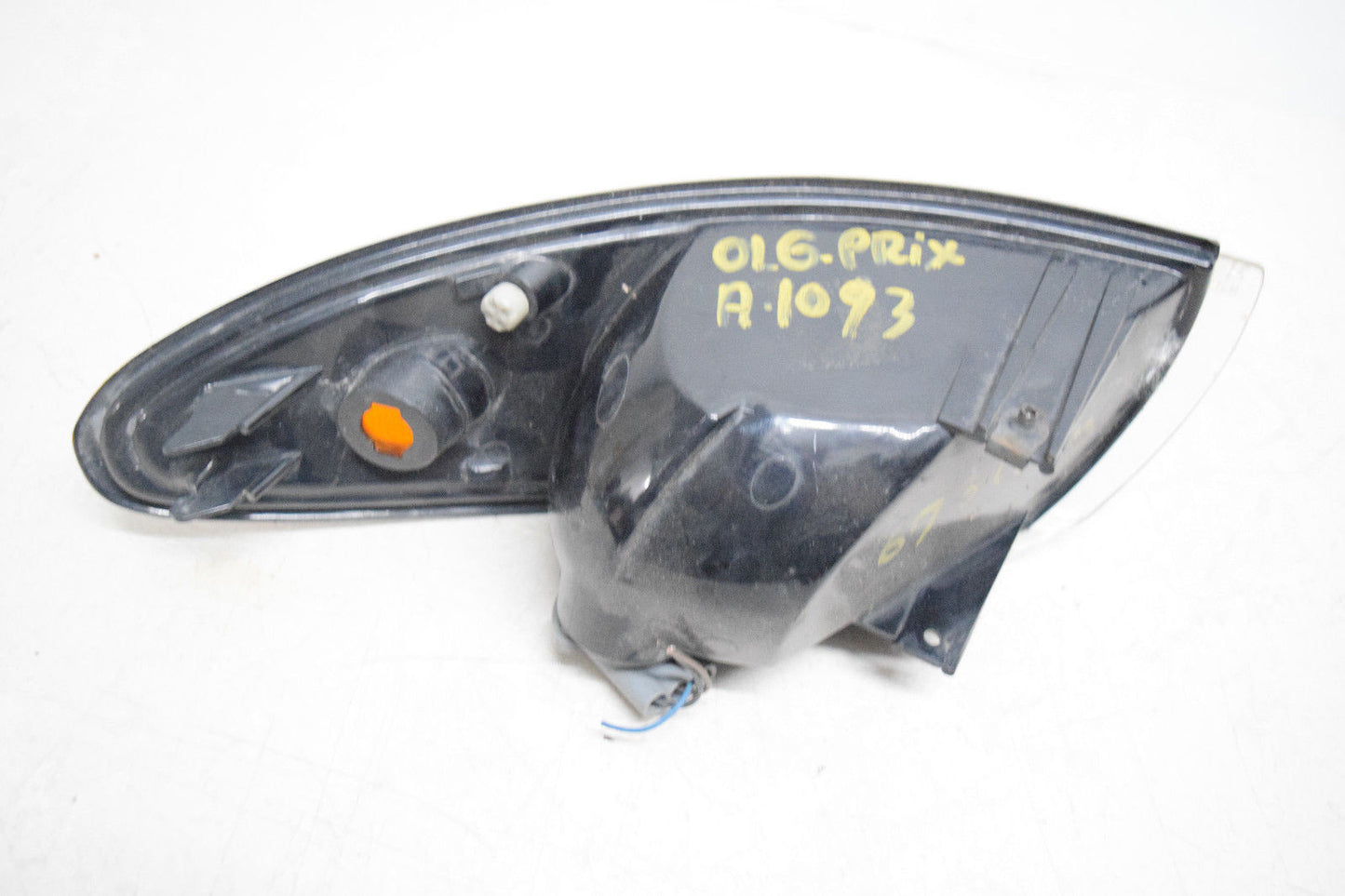 97 98 99 00 01 02 03 PONTIAC GRAND PRIX RIGHT PASSENGER TURN SIGNAL CORNER LAMP