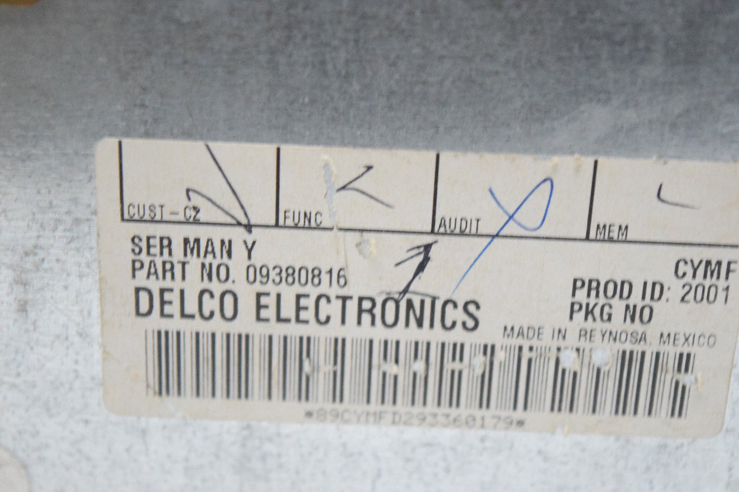 00 01 CADILLAC DEVILLE RADIO CASSETTE PLAYER OEM