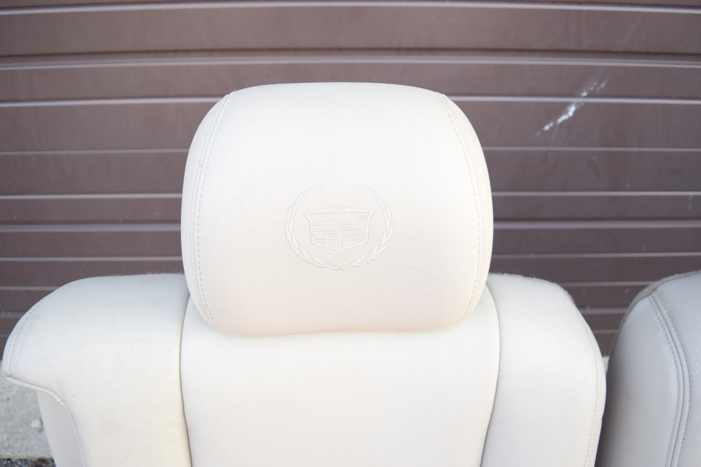 03 04 05 06 CADILLAC ESCALADE 2ND ROW SEAT SET LEATHER OEM