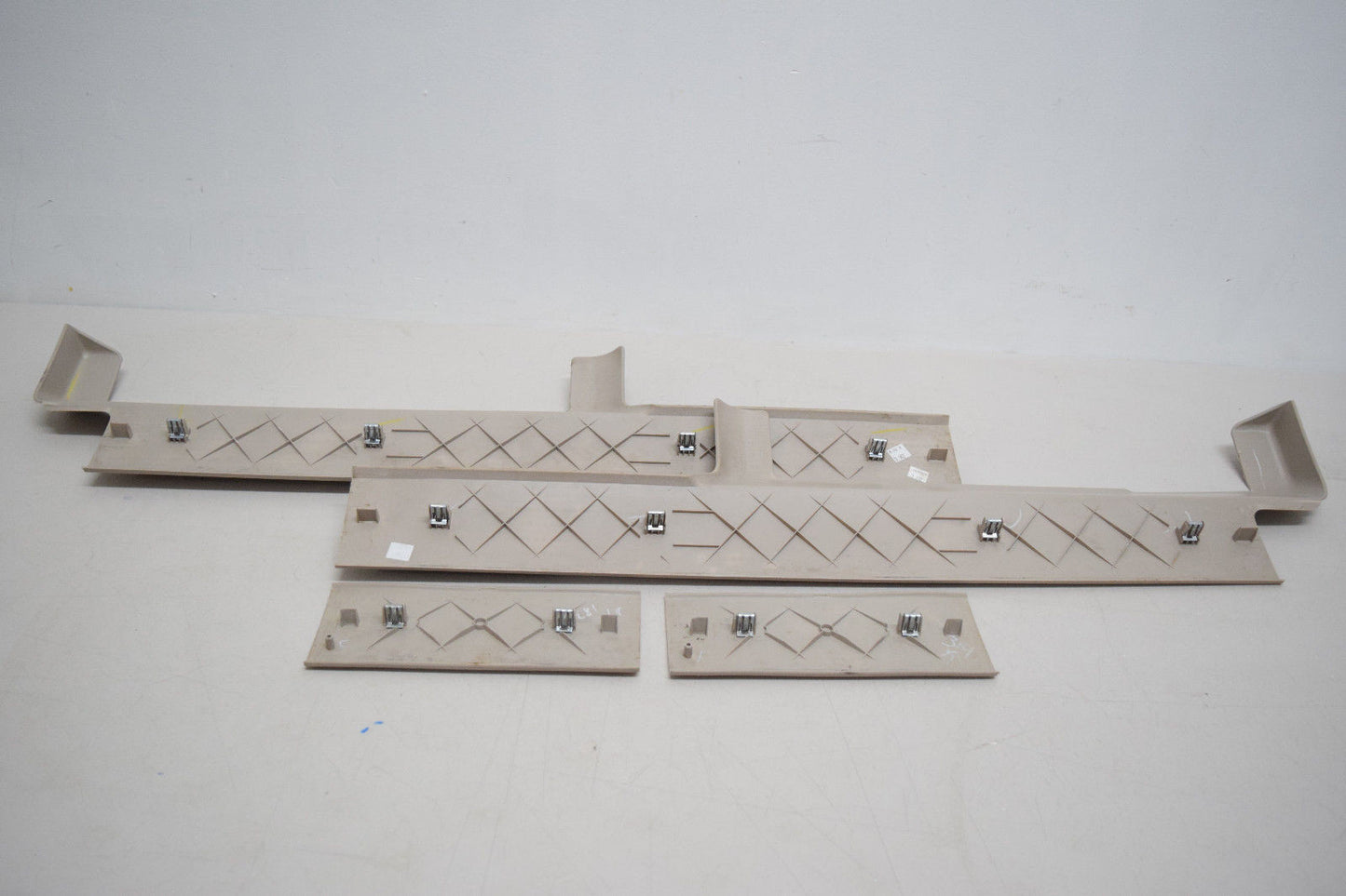 03 04 05 06 CADILLAC ESCALADE TAHOE DENALI INTERIOR 4 DOOR PILLAR STEP TRIM SET