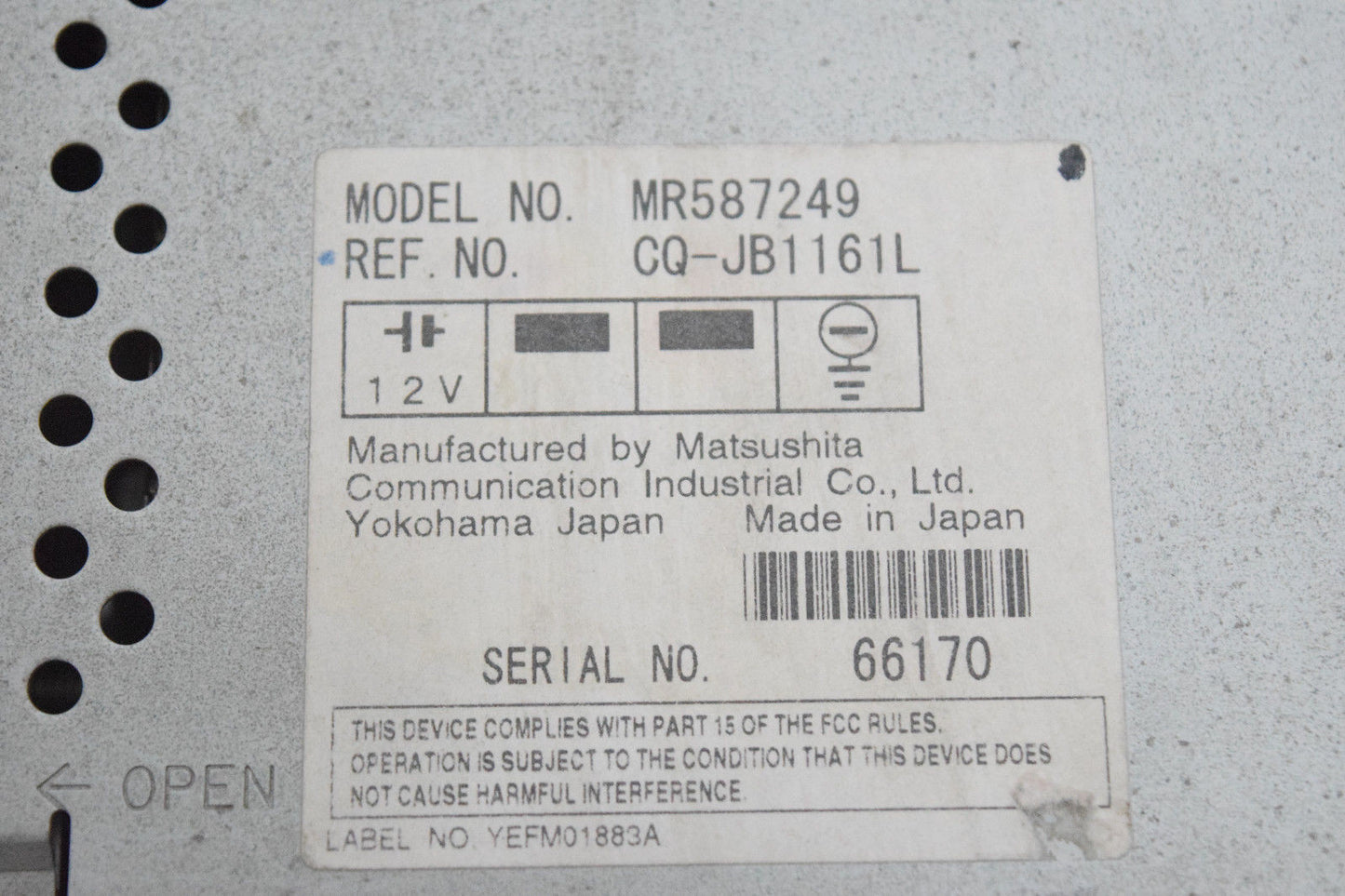 02 03 MITSUBISHI GALANT RADIO CD PLAYER OEM
