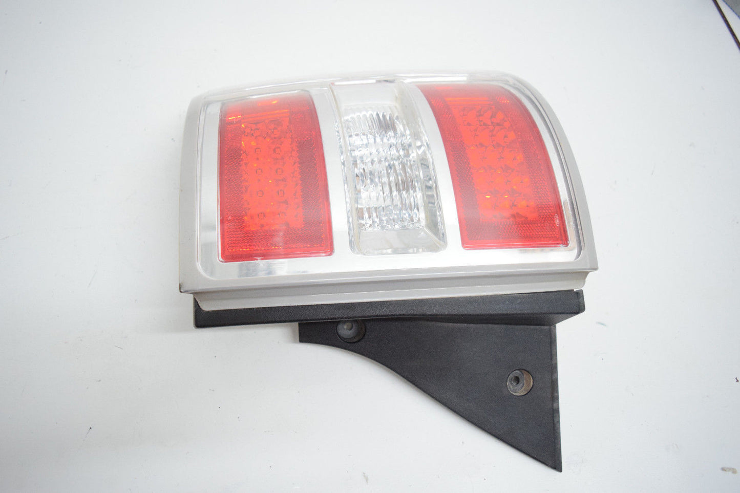 09 10 11 FORD FLEX TAIL LIGHT TAILIGHT RIGHT PASSENGER