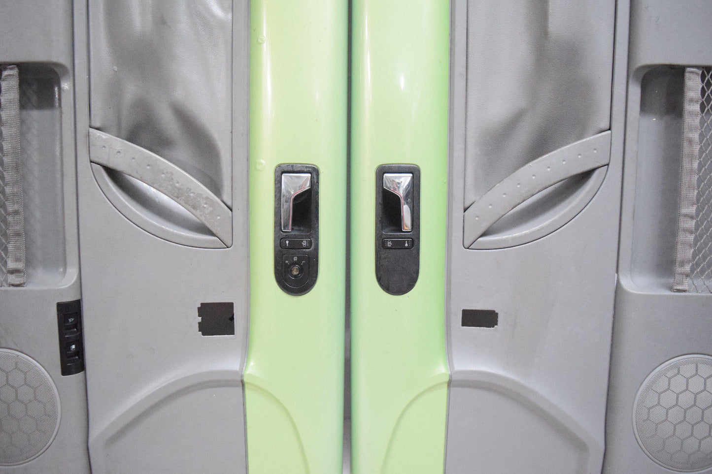 99 00 01 02 03 04 05 06 07 08 09 VW BEETLE DOOR PANEL SET LIME GREEN GREY