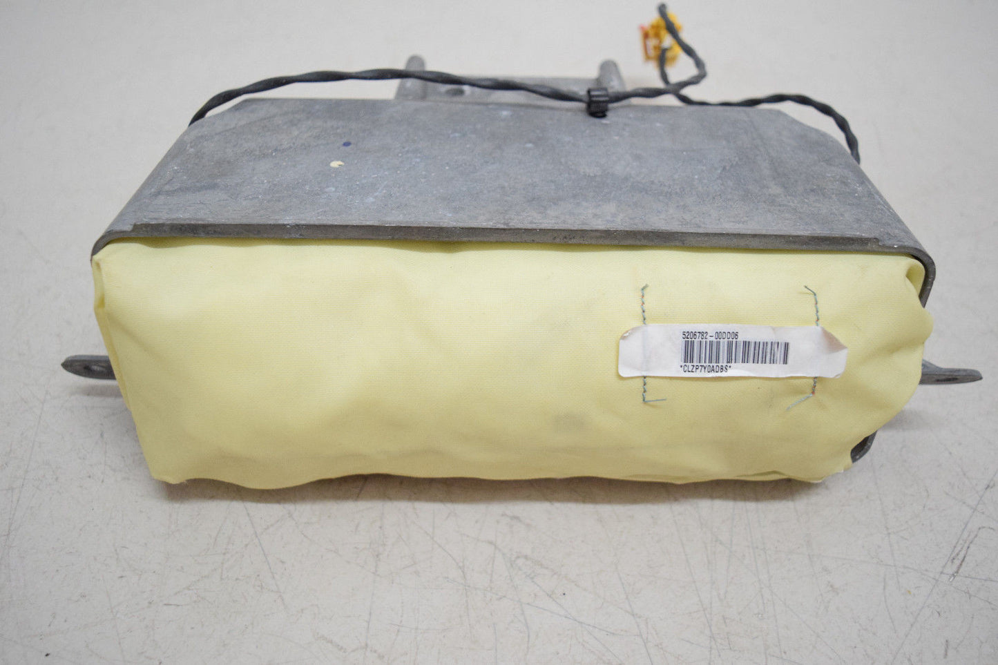 04 05 CHRYSLER PACIFICA RIGHT PASSENGER SIDE AIRBAG NO COVER OEM