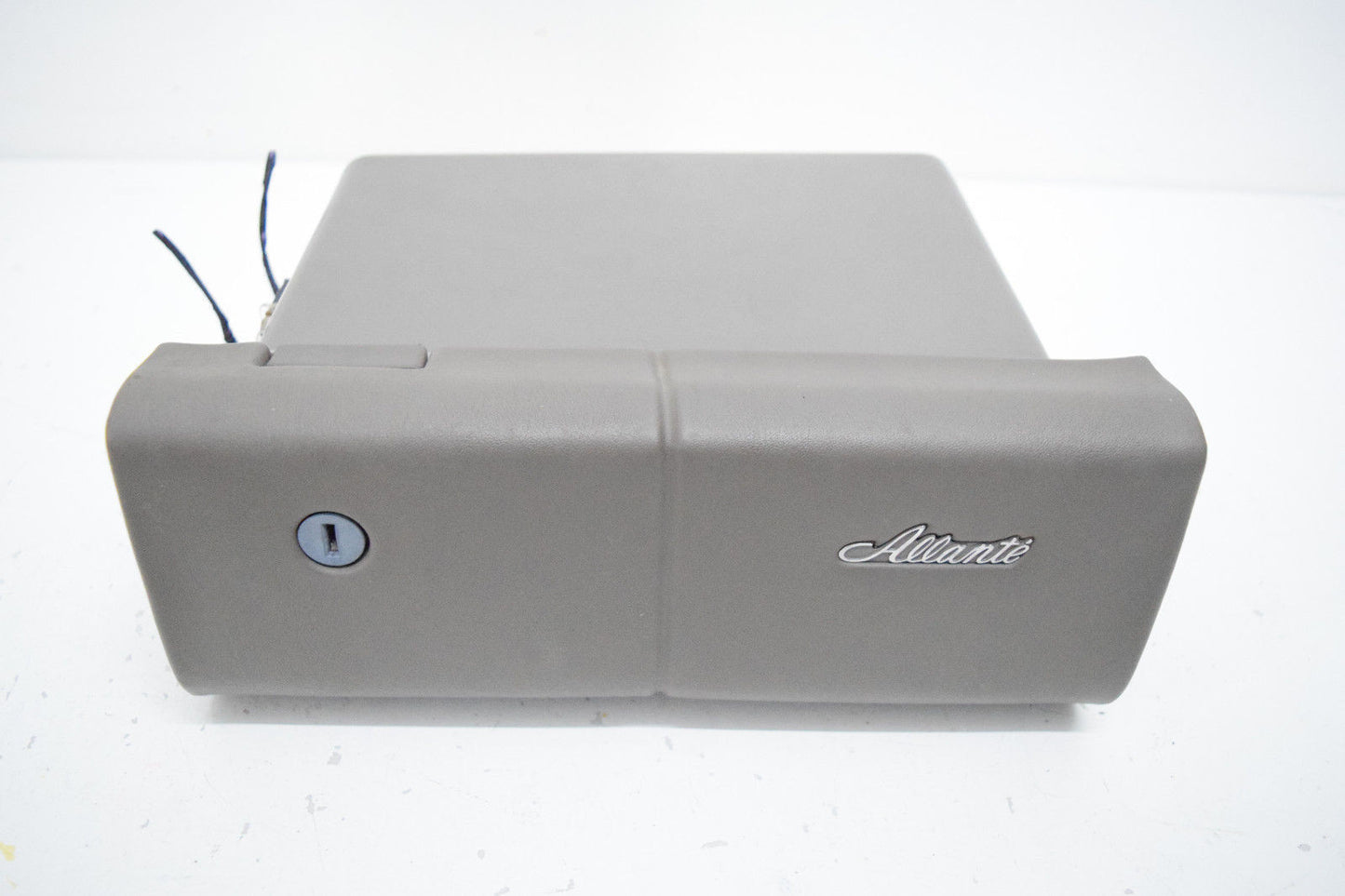 87 88 89 90 91 92 CADILLAC ALLANTE  GLOVEBOX OEM